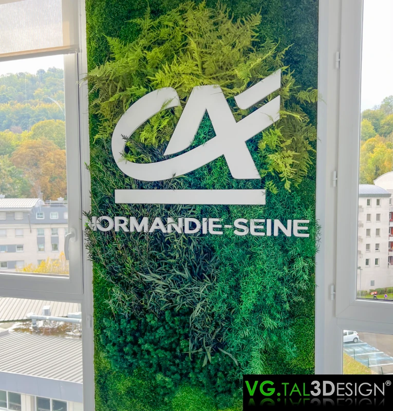 Vue principale de Fresque végétale Crédit Agricole à Rouen, mur végétal stabilisé sans entretien