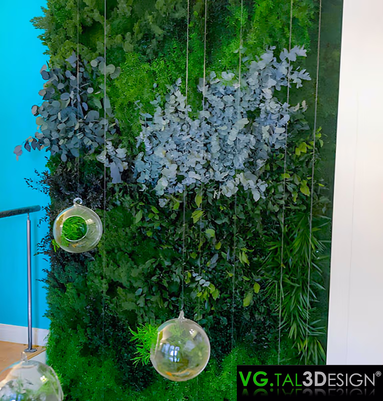 Main view of Staircase Green Wall in Bruxelles, maintenance-free preserved green wall
